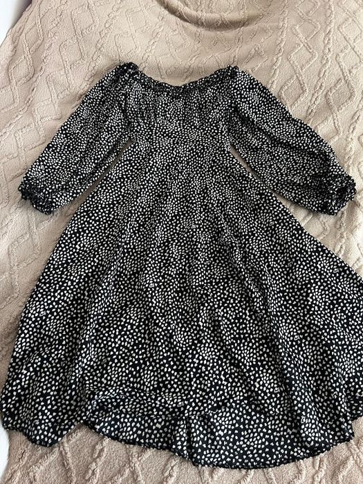 Продам вечернии платья.