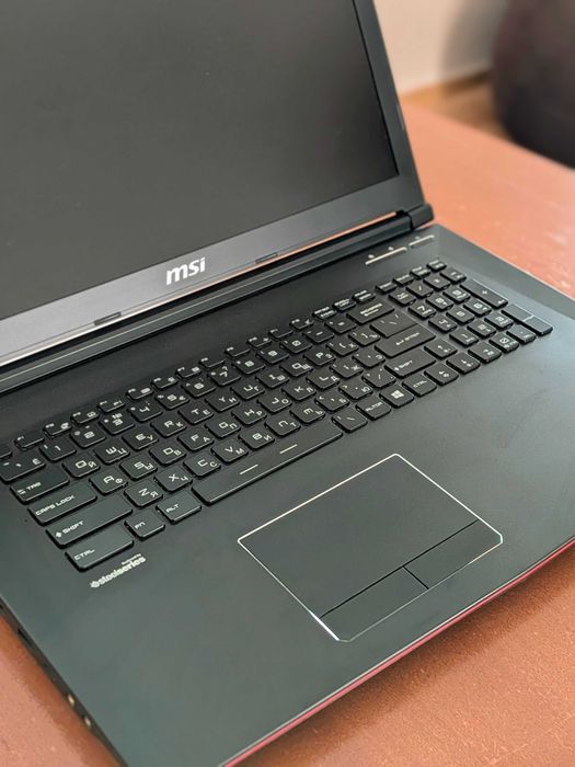 Ноутбук MSI GP72 6QF Leopard Pro (17 дюймов)