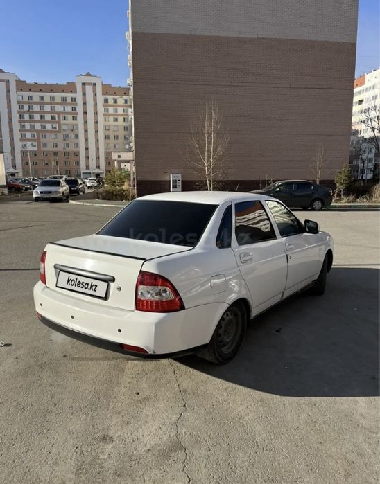 Продам приору живой