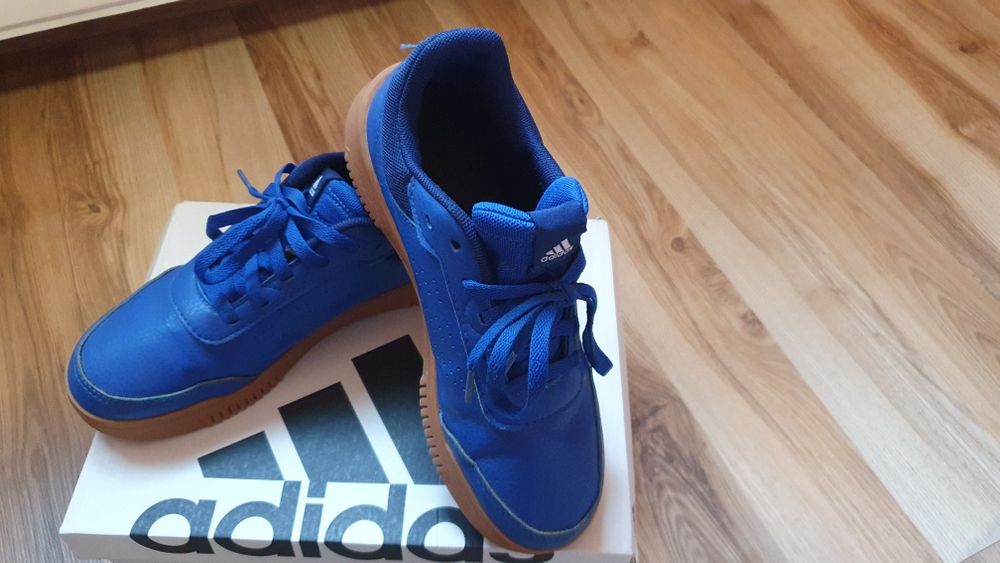 Adidasi marime 36 2/3