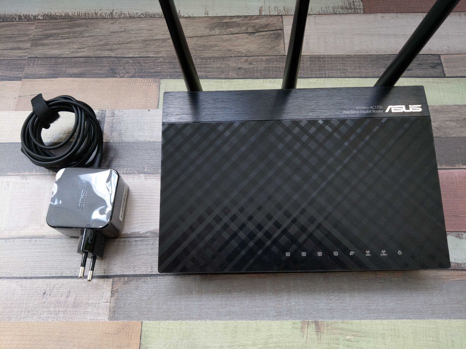 Router Asus RT-AC66U