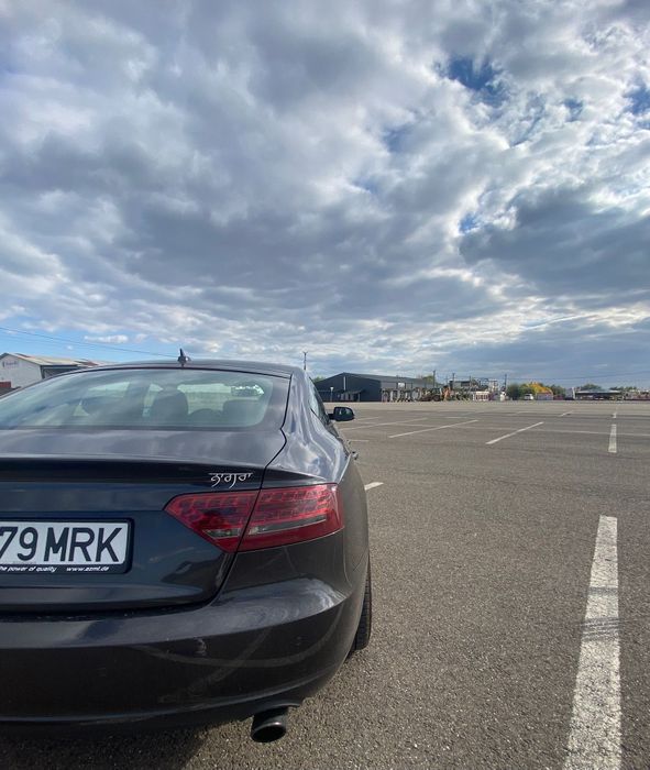 Vând vând vand.vand