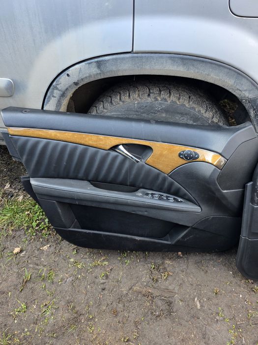 Кожен салон за Mercedes W211 състояние