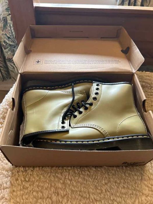 Кубинки, боти Dr. Martens