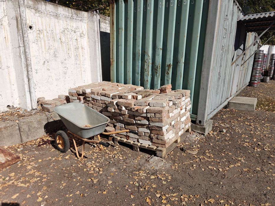 Продам кирпич б/у