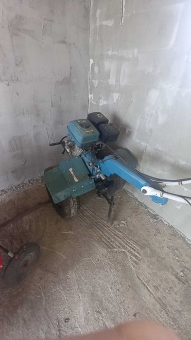 motocultor dkd de 16 hp +remorca+ustensile