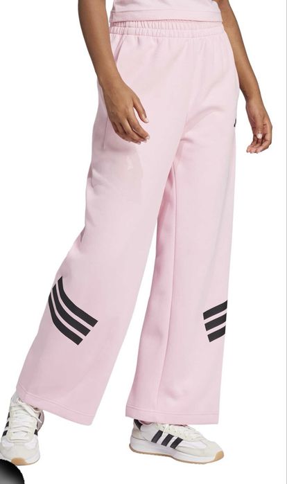 Дамски анцуг Adidas