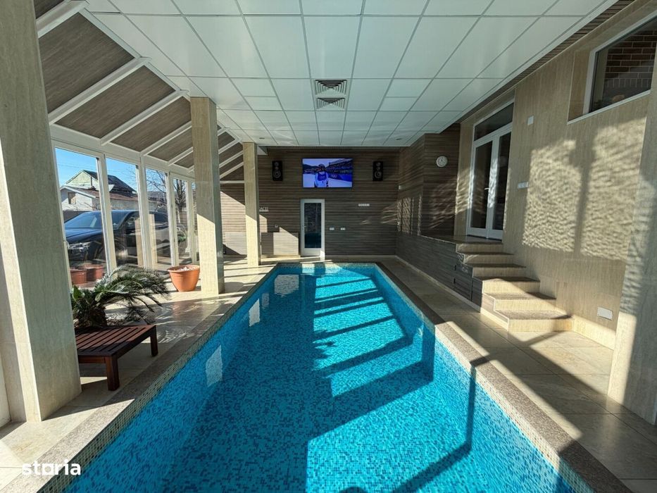 Vilă de Lux Vălenii de Munte - Piscină