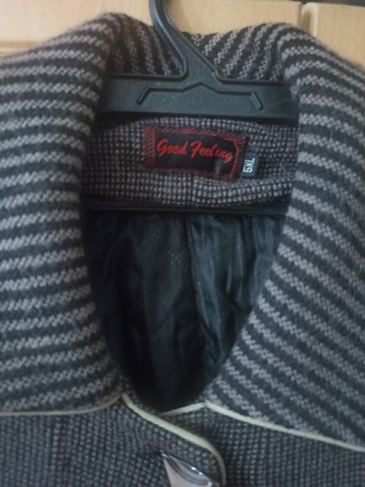 Шерстяное полупальто.