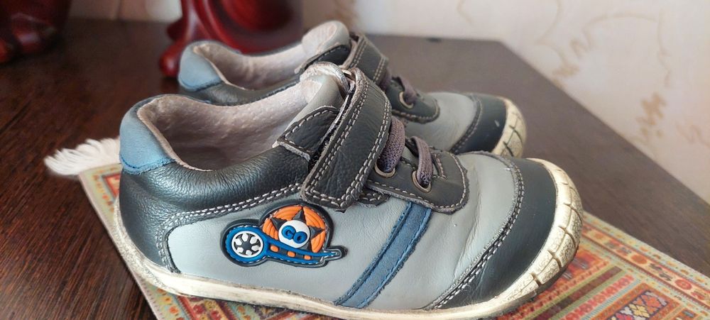 Продаю обувь на мальчика