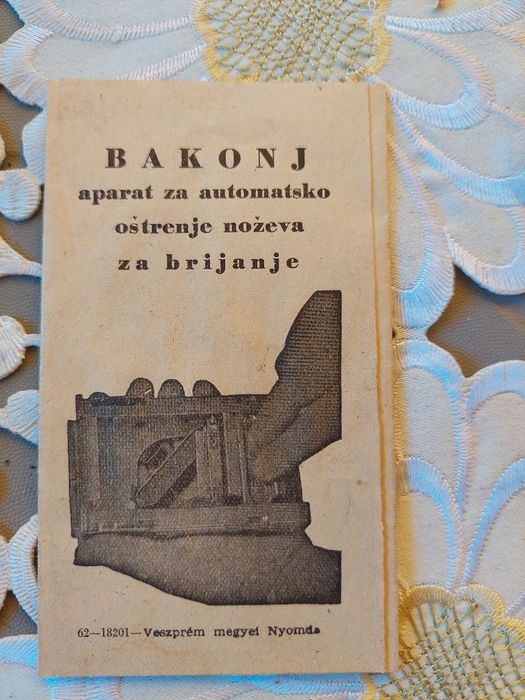 Aparat ascutit lame de barberit