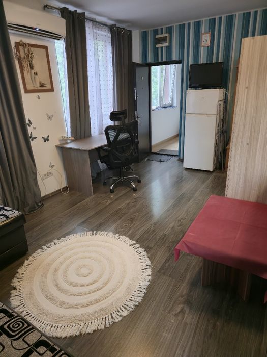 Proprietar închiriez garsoniera Militari