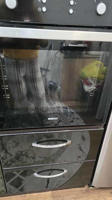 Продам встроенный духовой шкаф