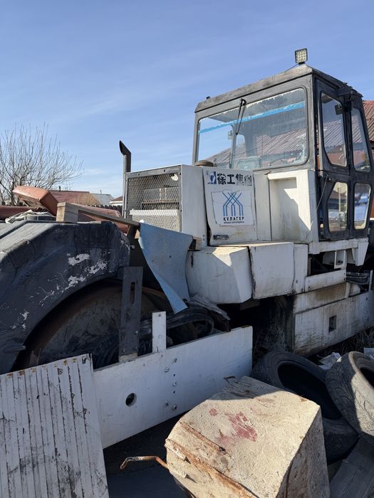 Продам погрузчик , 2 катка