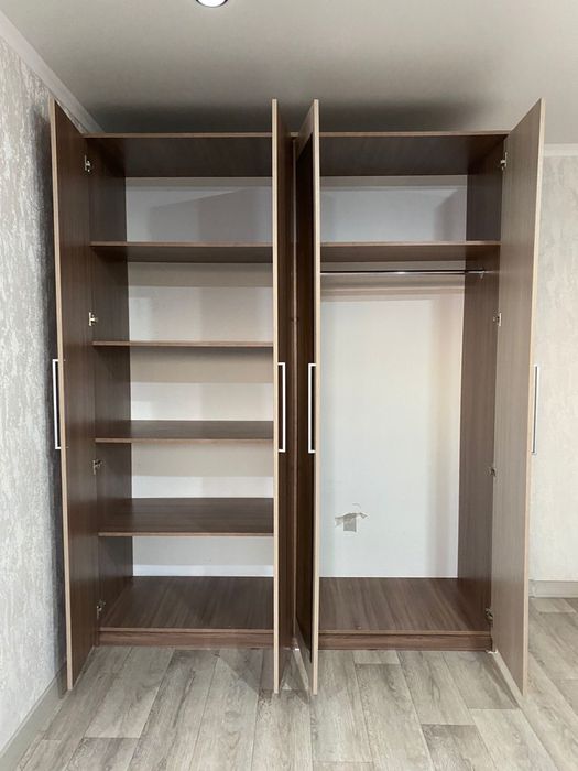 Продам вместительный  шкаф