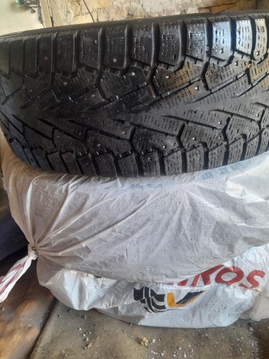 Продам шины зимние