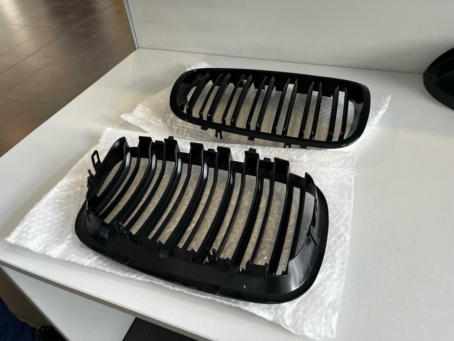 Set Grile/Nari Radiator Bara Duble M style Negru Lucios Bmw X5 X6 E70 E71, NOI