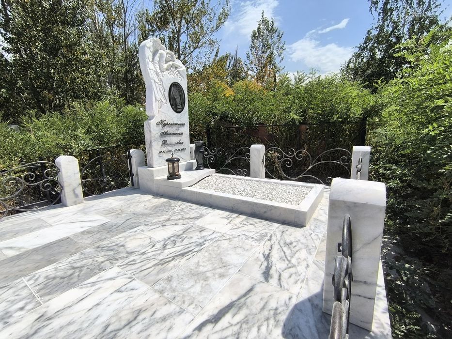 Ескерткіштер, памятники