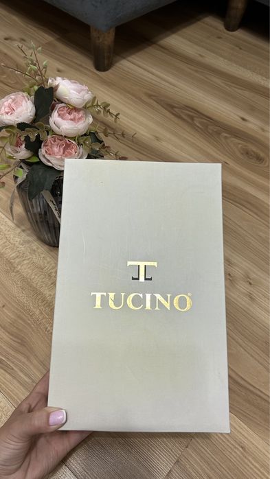 Продам замшевые туфли