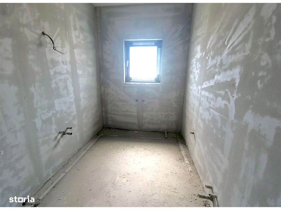 Vilă P+E+Pod | 200 MP Utili | Șcheia | Drum Privat