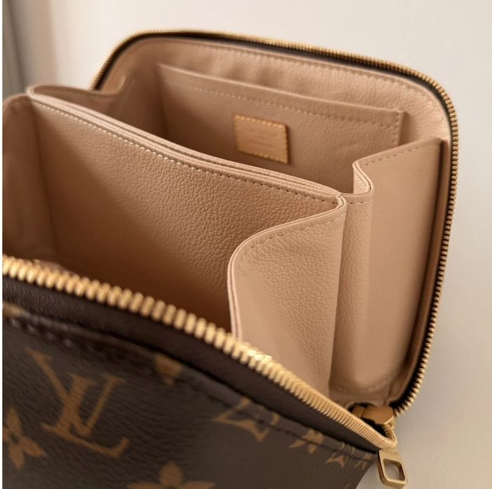 LouisVuitton Vanity monogram pouch