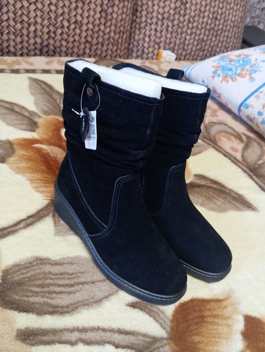 Продаются новые сапоги