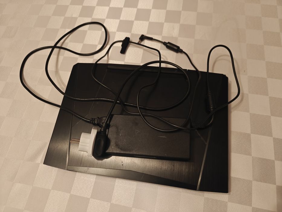 Геймърски лаптоп Cyberpower Tracer III Extreme – i9 / GTX 1060 / 16GB