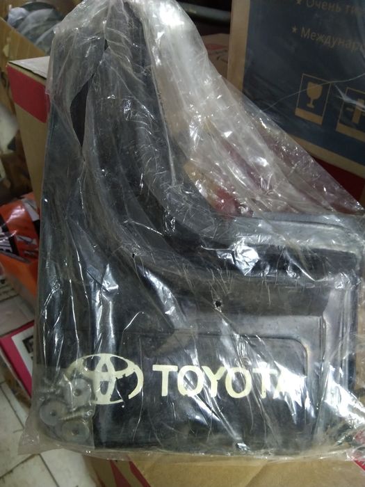 Брызговики уневерсальные