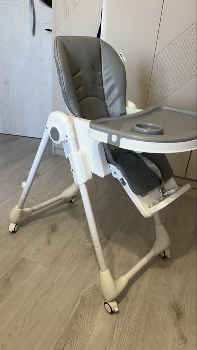 Детский стульчик для кормления