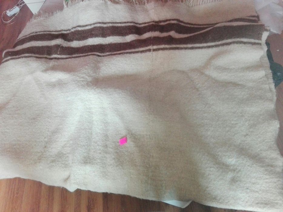 Вълнено одеяло 100%със размери- 260/180