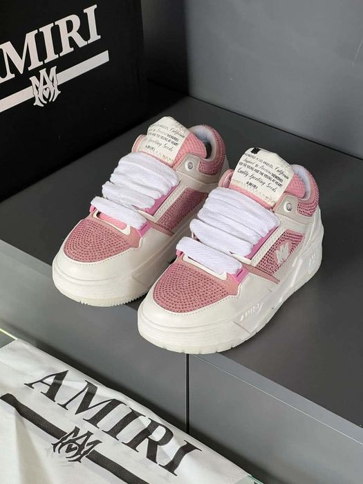 _Adidasii_Amiri_dama_