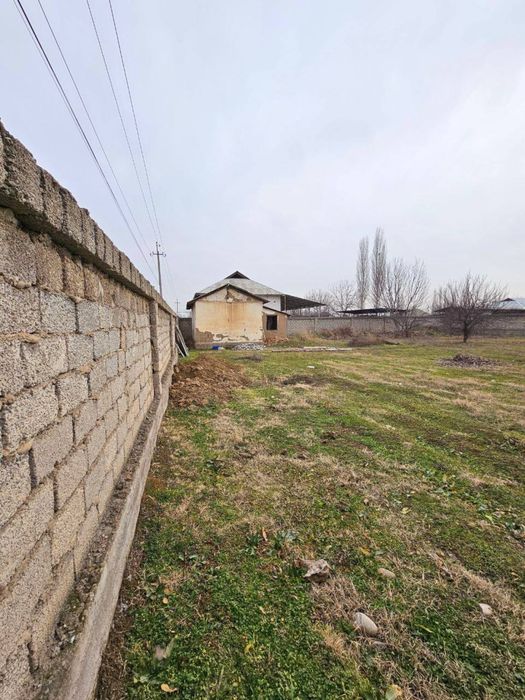 Прадоется участок 9 соток 1 соток по 10000$. Юкори Ч Р. Кирсадак мах