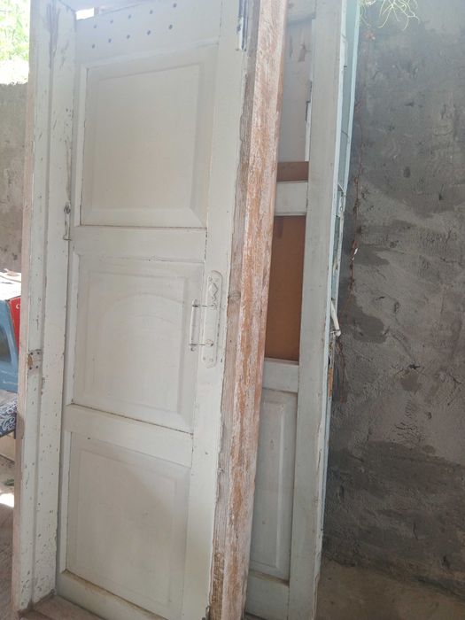 Продаются старые двери