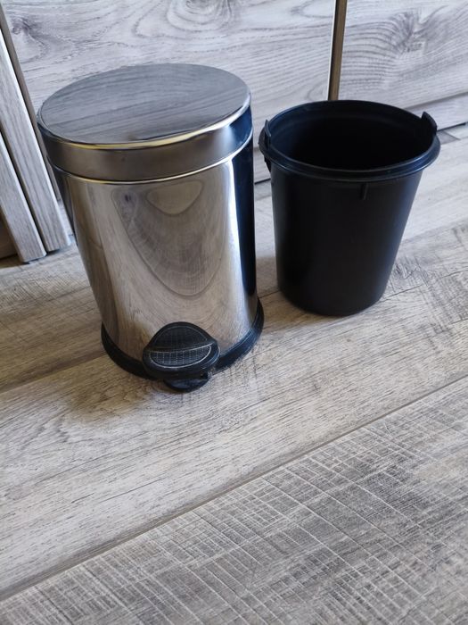 Срочно Ведро мусорное