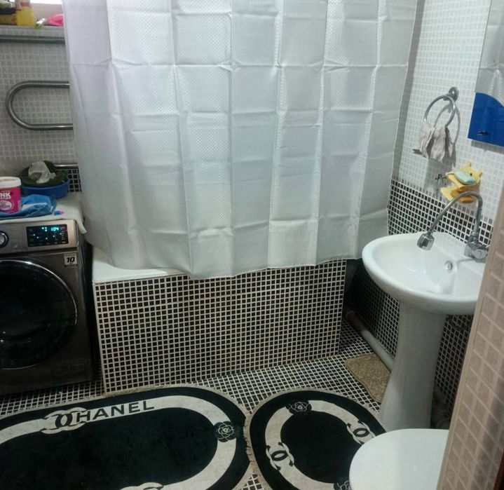 Квартира на метро Тинчлик 3/1/4 общ пл 80м,2 балкона