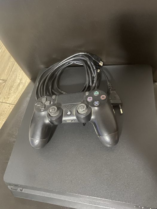 Vand Ps4 slim 500 GB