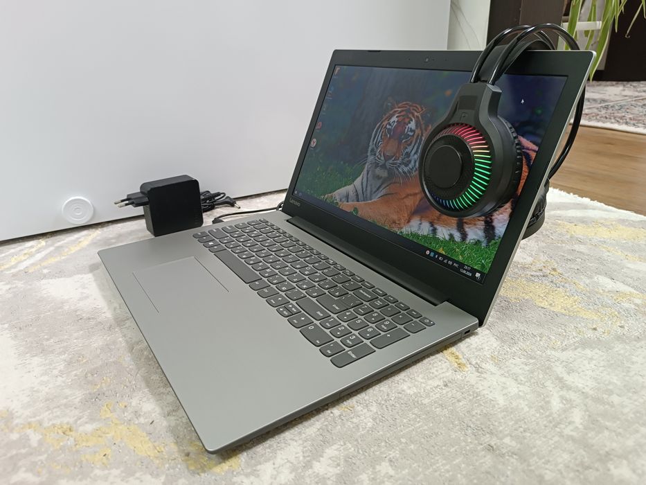 Ноутбук LENOVO + Наушник.