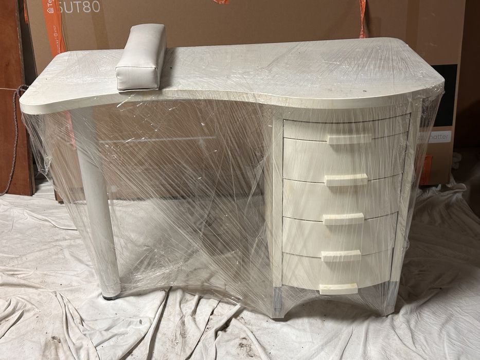 Мебель в салон красоты