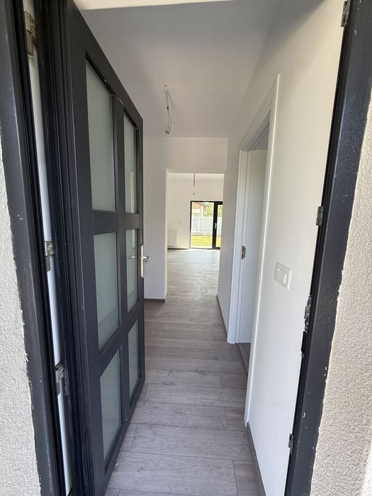 Vând casa Lilieci