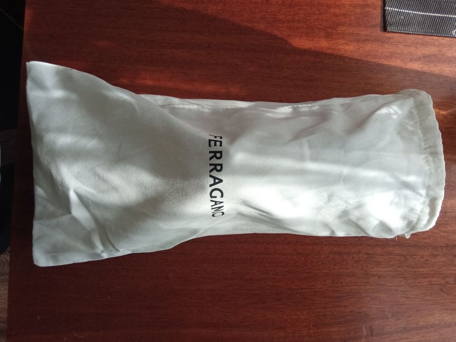 Продам кеды FERRAGAMO