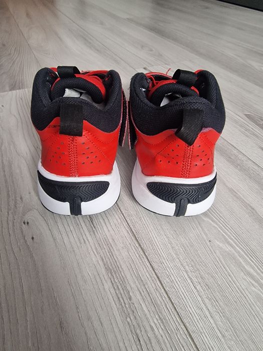 Adidași nike de baschet marime 40