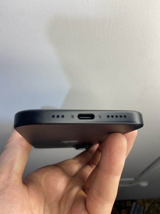 Продам IPHONE 16