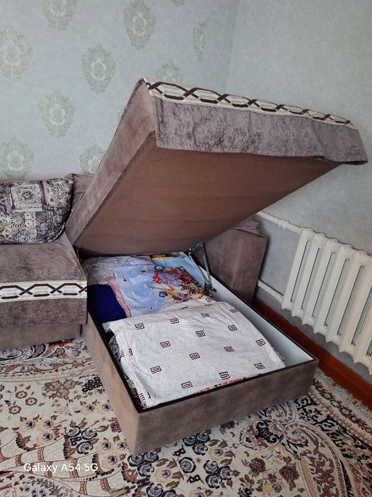 Мебель для гостиной, холла. Угловой диван