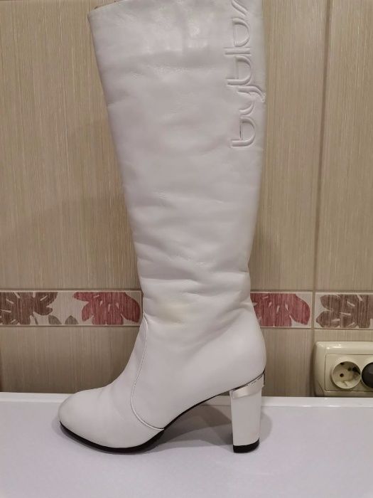 Продам зимние сапоги