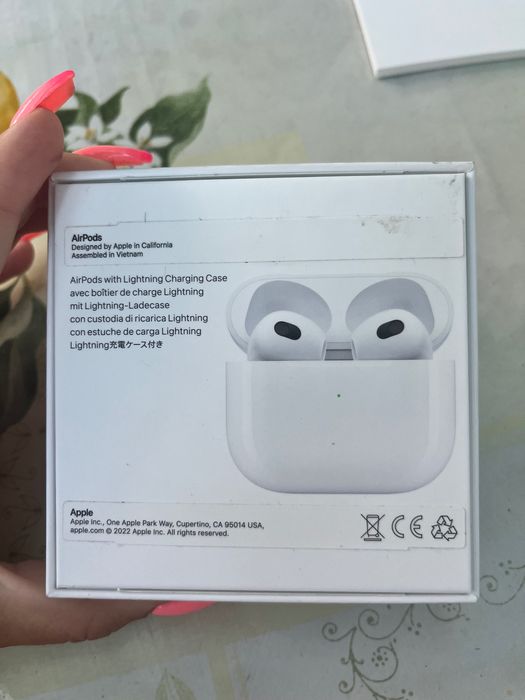 Apple AirPods 3 Generation