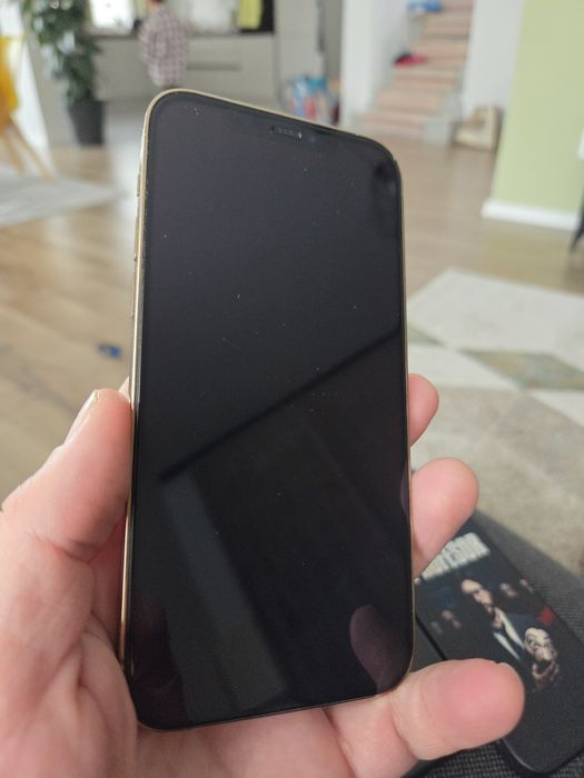 Iphone 12 pro gold