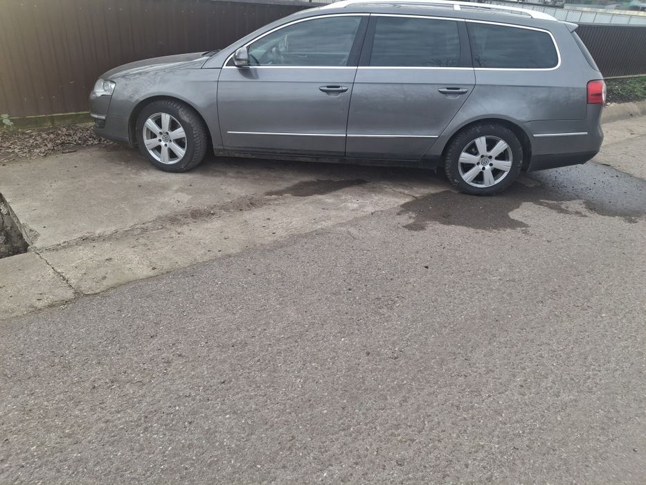 Vînd passat b6 2006 masina se poate vedea în botosani stefanesti