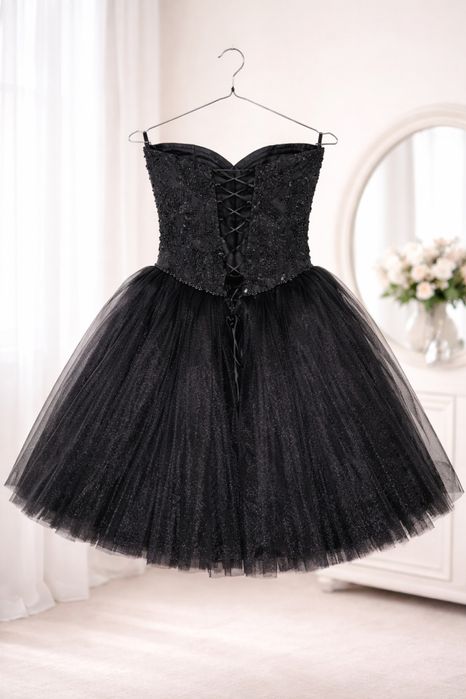 Къса официална рокля