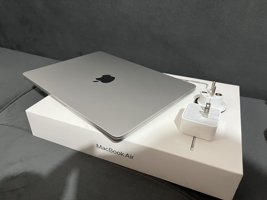 Macbook 13 Air  M3