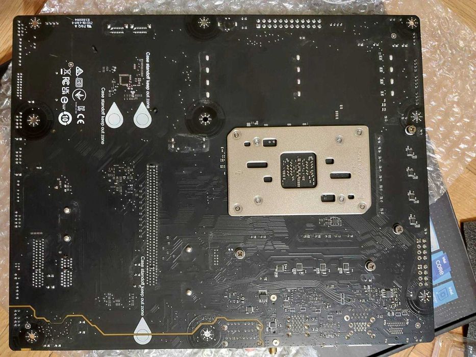 AMD Ryzen 5 7600 + MSI Pro B650-S Wi-Fi